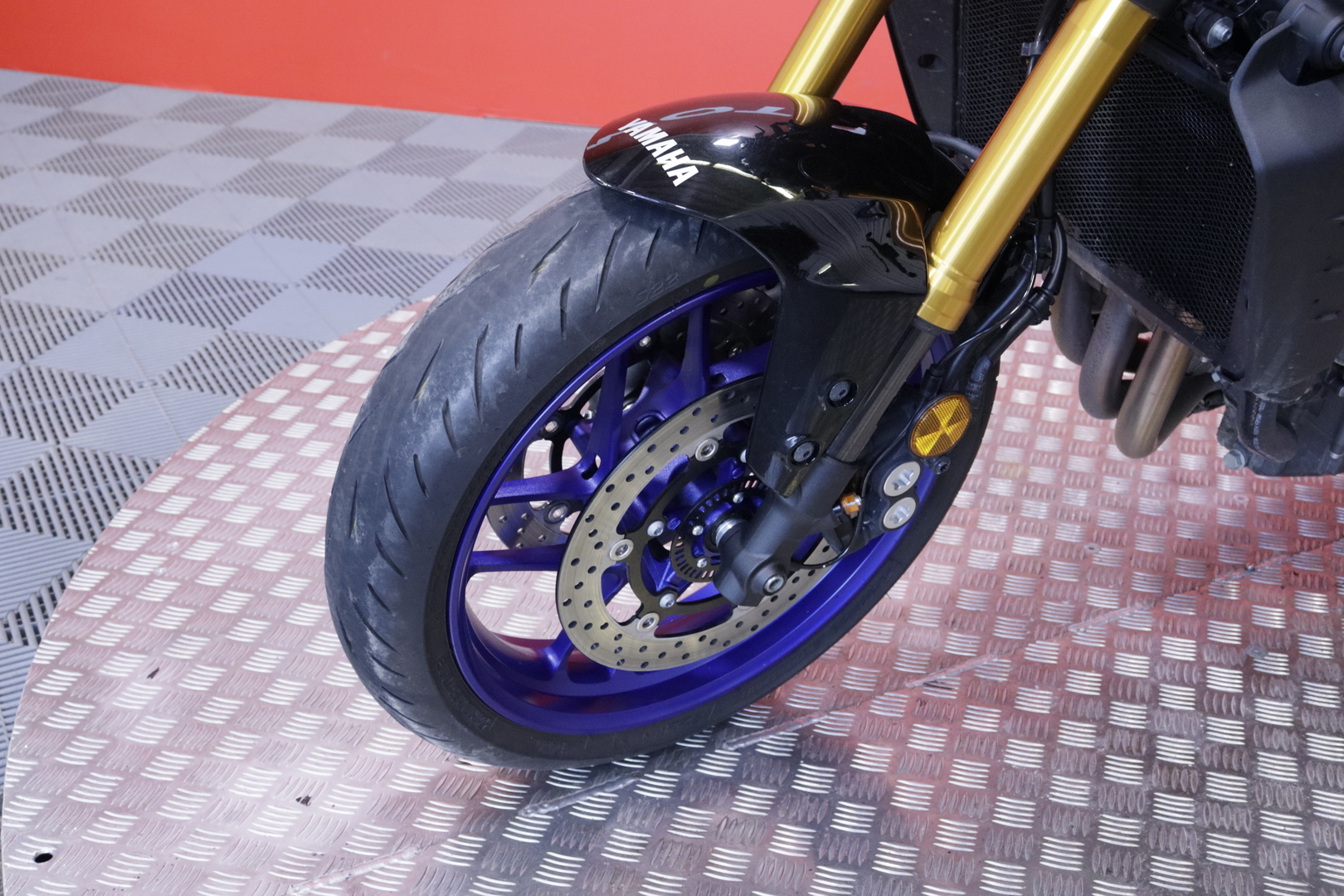 Yamaha - MT-09 - SP // Suomi-pyörä / Huoltokirja / Akrapovic // - Moottoripyörä