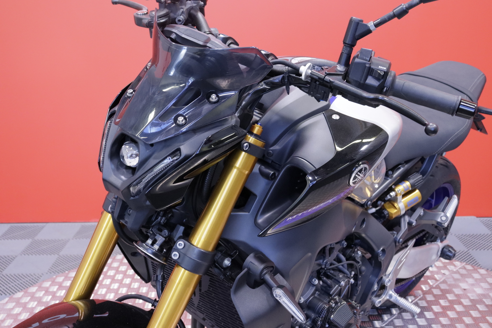 Yamaha - MT-09 - SP // Huoltokirja / Vakkari / Shifter // - Moottoripyörä