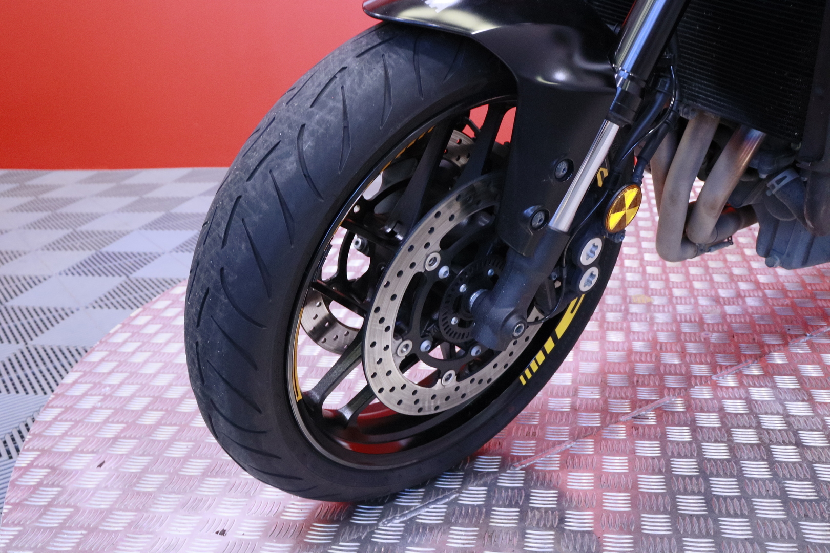 Yamaha - MT-09 - // Shifter / Dominator / TCS // - Moottoripyörä