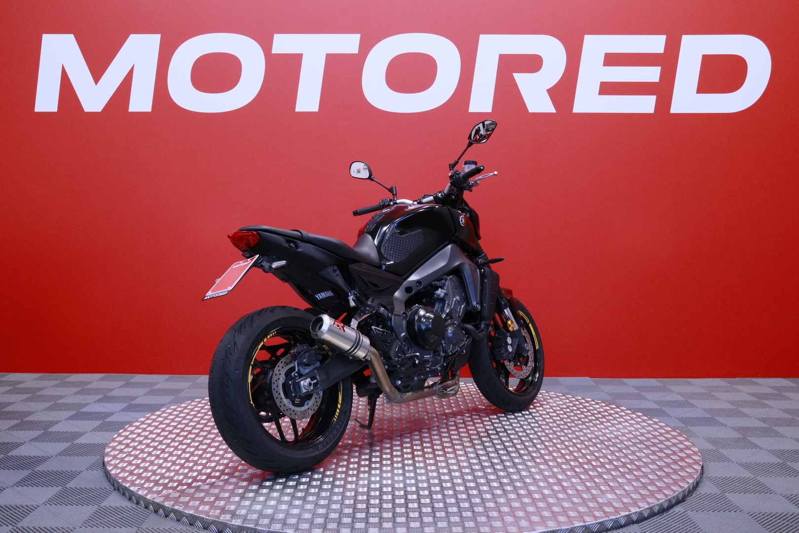 Yamaha - MT-09 - // Shifter / Dominator / TCS // - Moottoripyörä