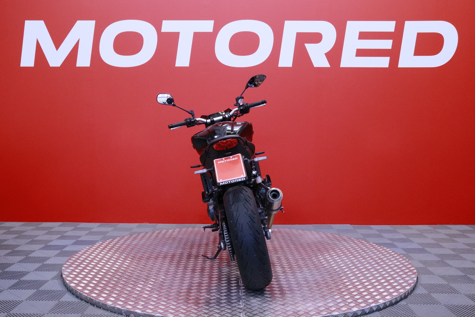 Yamaha - MT-09 - // Shifter / Dominator / TCS // - Moottoripyörä