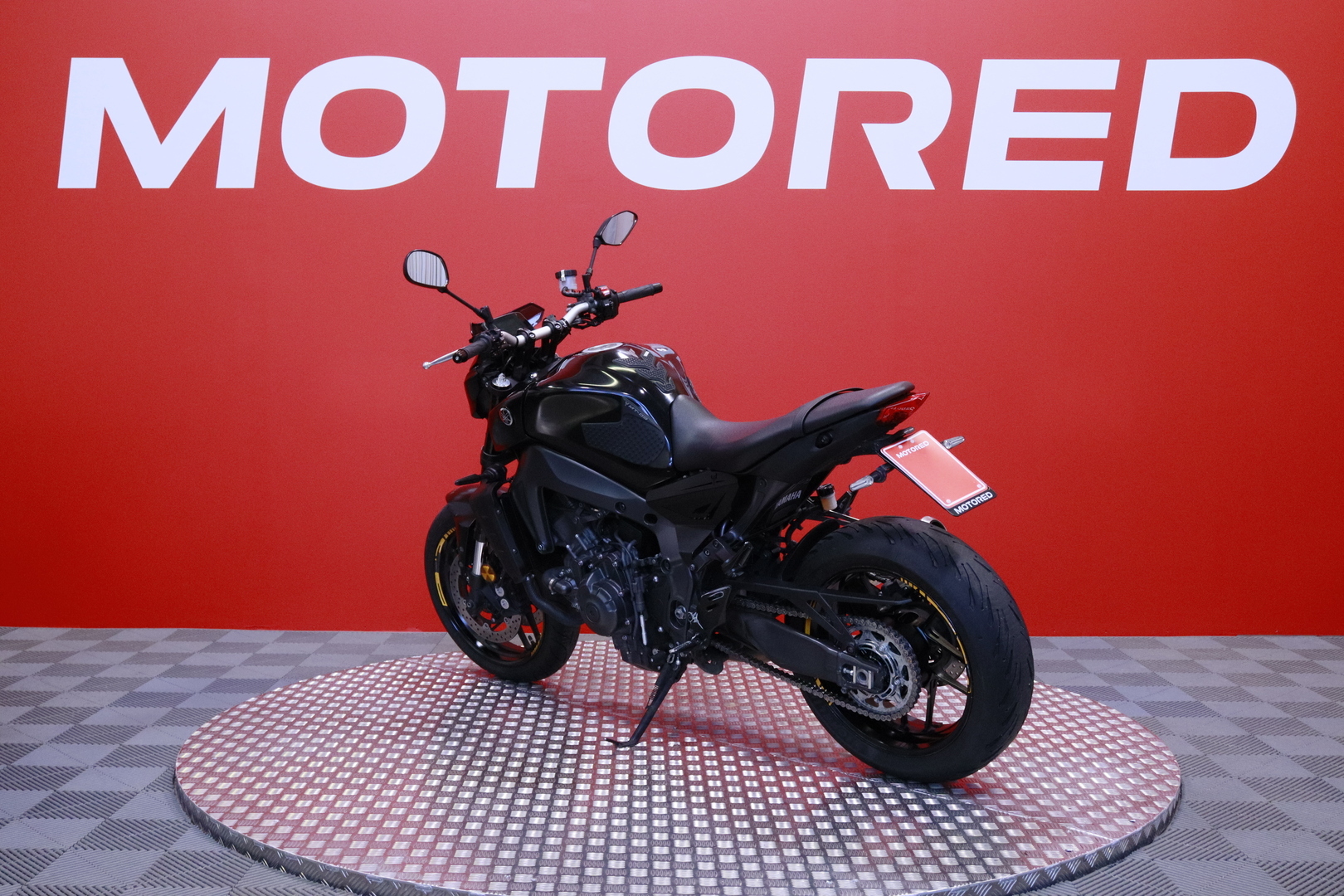 Yamaha - MT-09 - // Shifter / Dominator / TCS // - Moottoripyörä