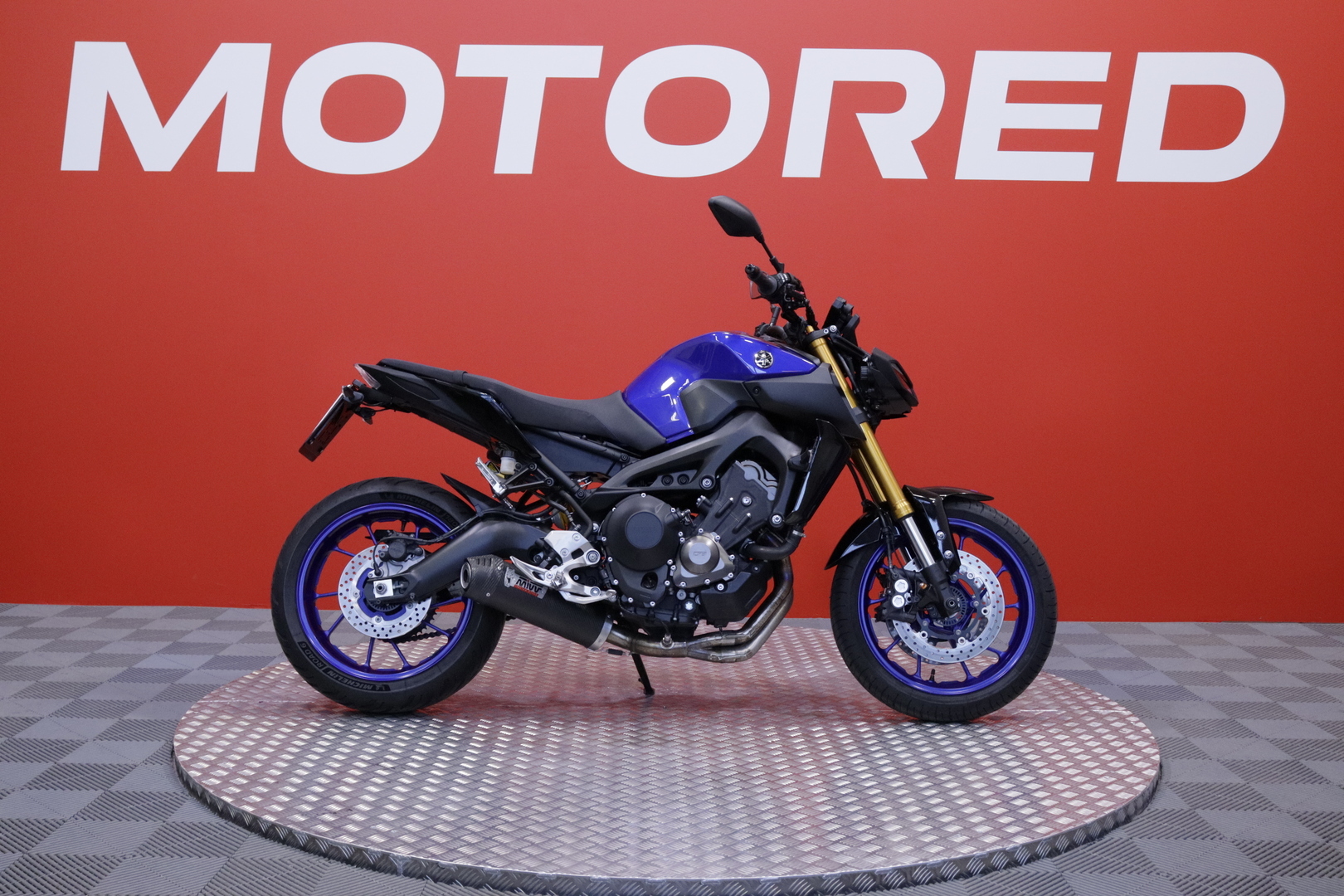 Yamaha - MT-09 - // Huoltokirja / Öhlins / Shifter / Mivv // - Moottoripyörä