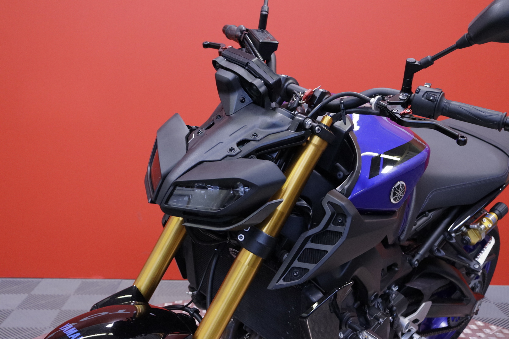 Yamaha - MT-09 - // Huoltokirja / Öhlins / Shifter / Mivv // - Moottoripyörä