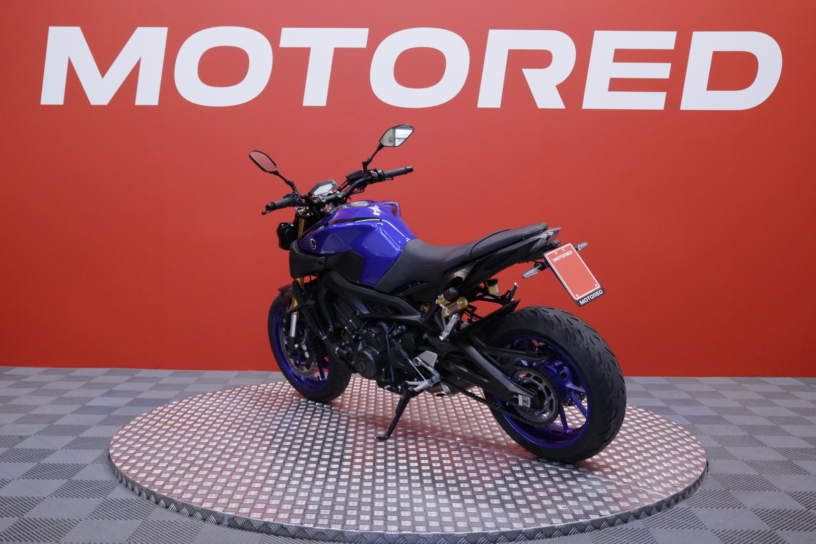 Yamaha - MT-09 - // Huoltokirja / Öhlins / Shifter / Mivv // - Moottoripyörä