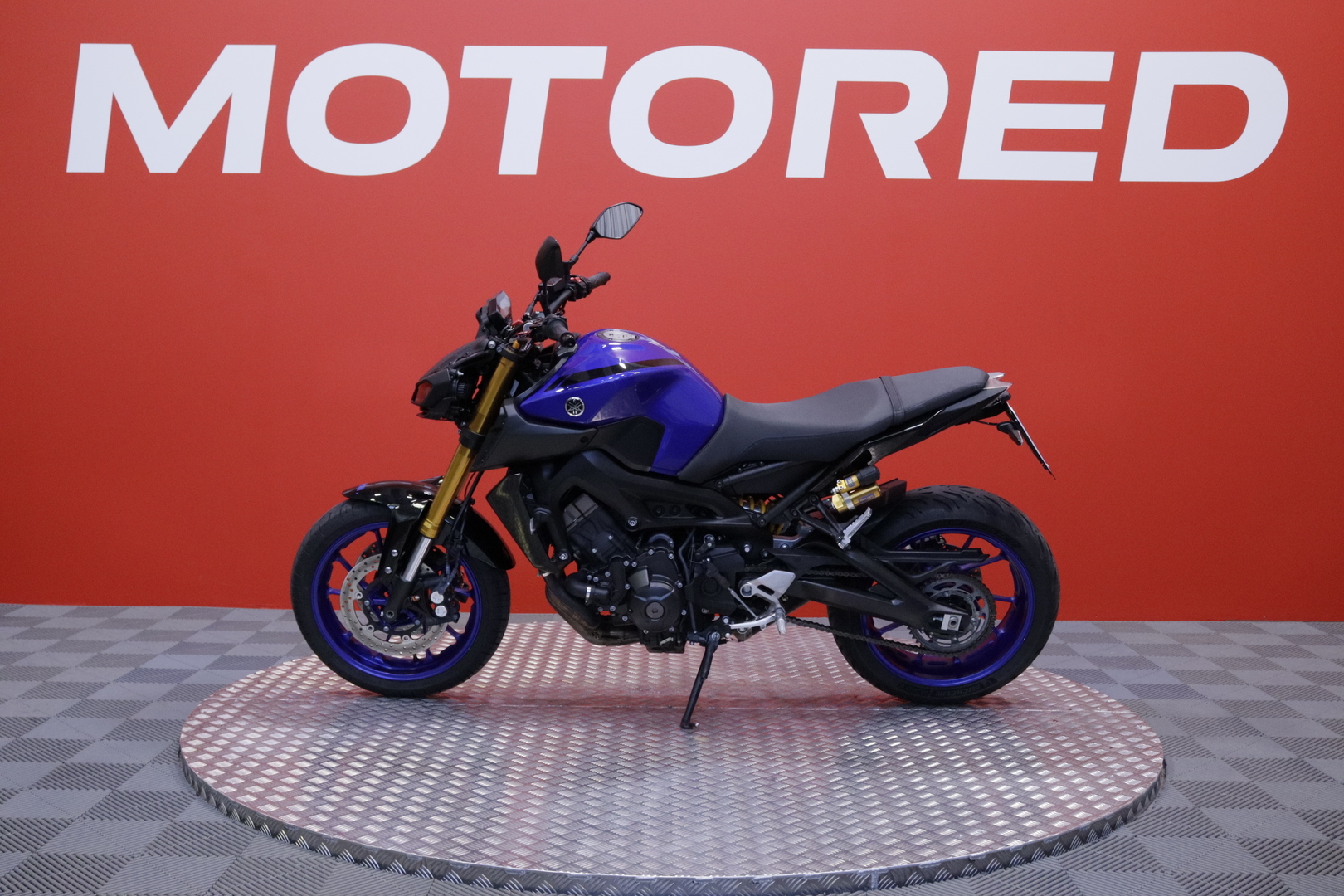 Yamaha - MT-09 - // Huoltokirja / Öhlins / Shifter / Mivv // - Moottoripyörä