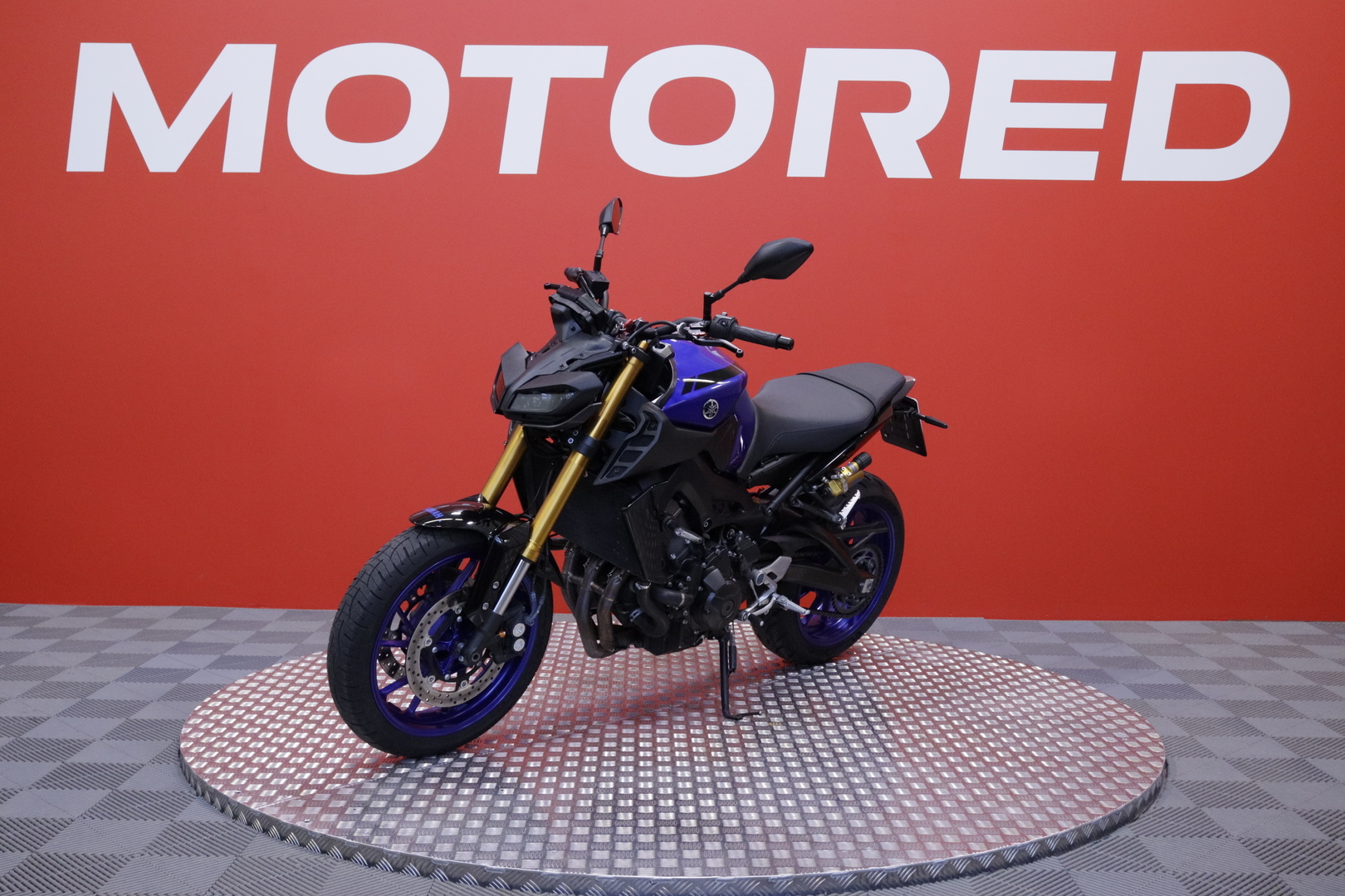 Yamaha - MT-09 - // Huoltokirja / Öhlins / Shifter / Mivv // - Moottoripyörä