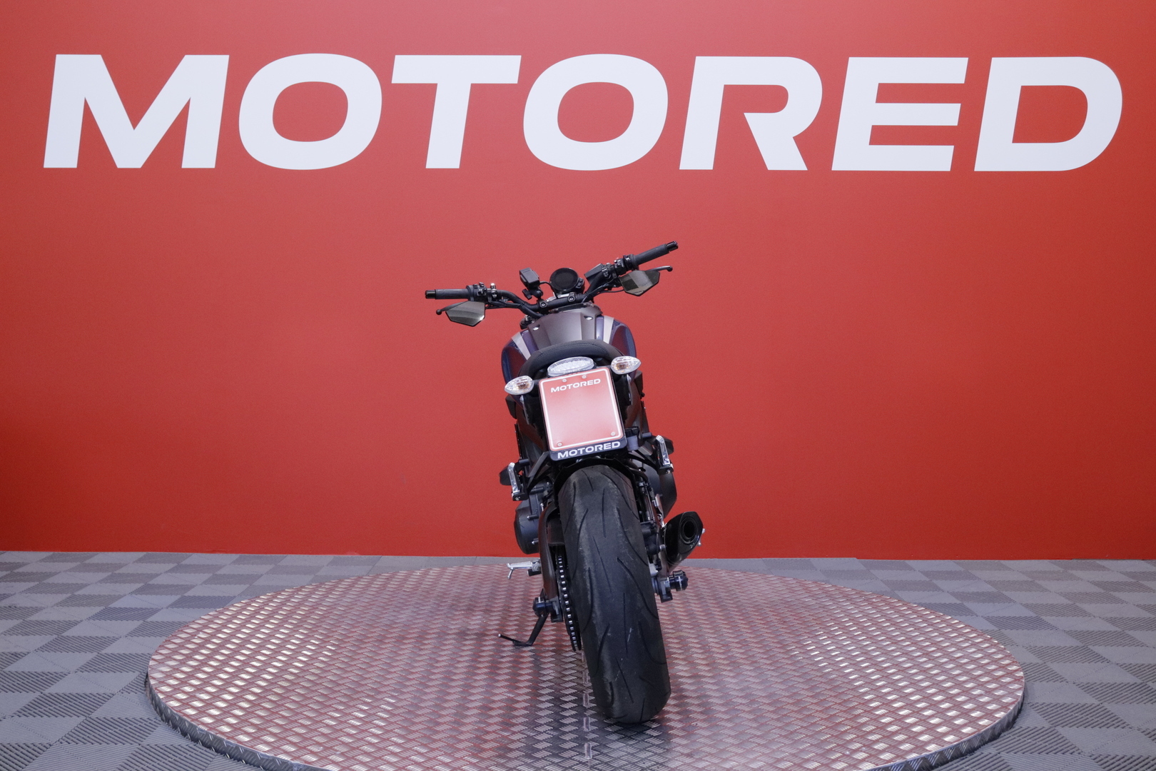 Yamaha - XSR - 900 // Akrapovic // - Moottoripyörä