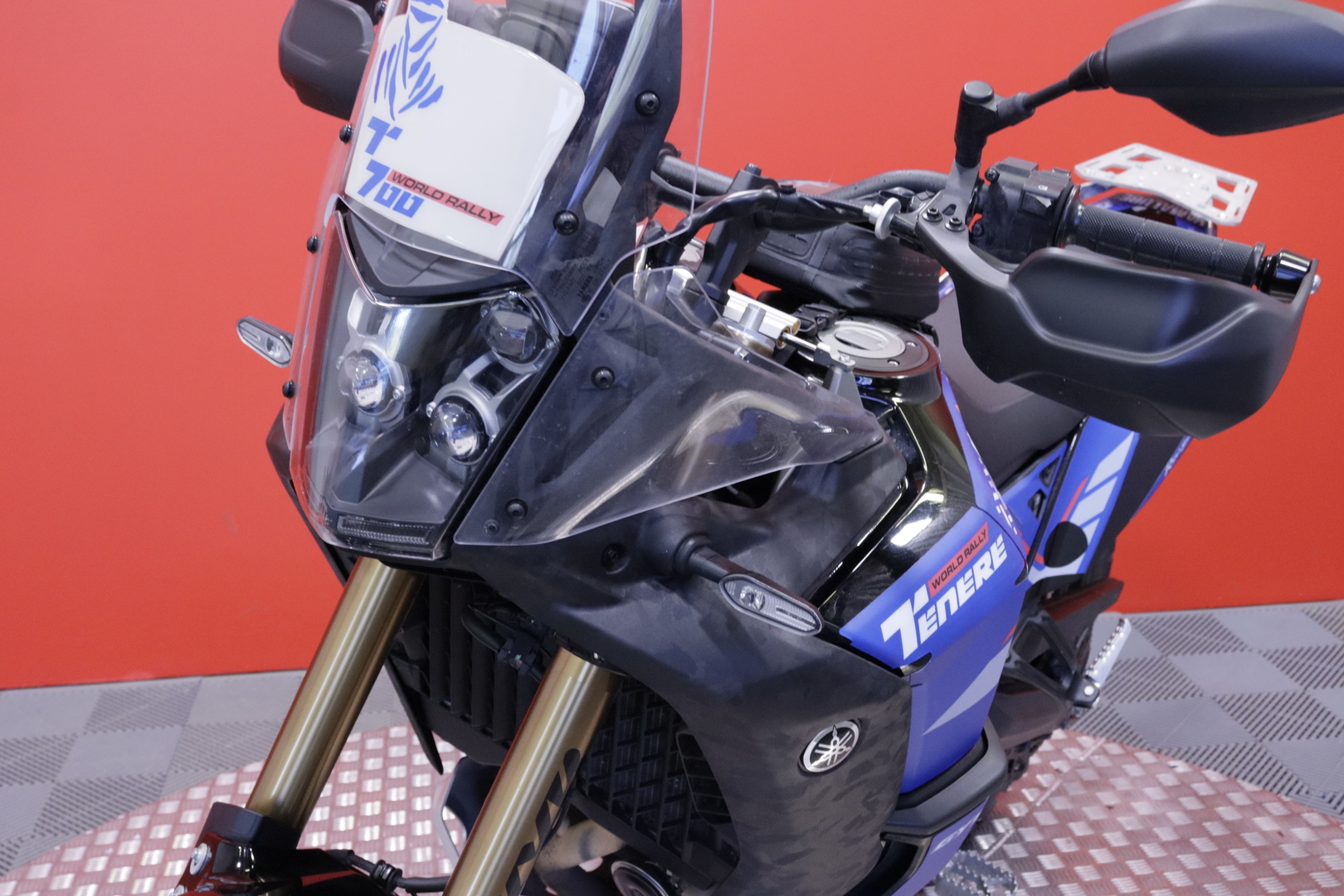 Yamaha - XTZ - 700 Tenere World Raid // Öhlins / Tuplatankki / KYB / Suomi-pyörä / Huoltokirja / Akrapovic // - Moottoripyörä