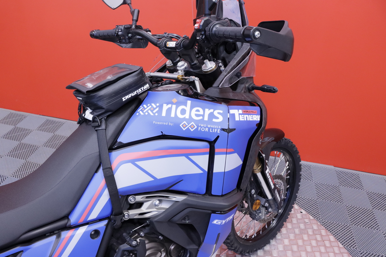 Yamaha - XTZ - 700 Tenere World Raid // Öhlins / Tuplatankki / KYB / Suomi-pyörä / Huoltokirja / Akrapovic // - Moottoripyörä