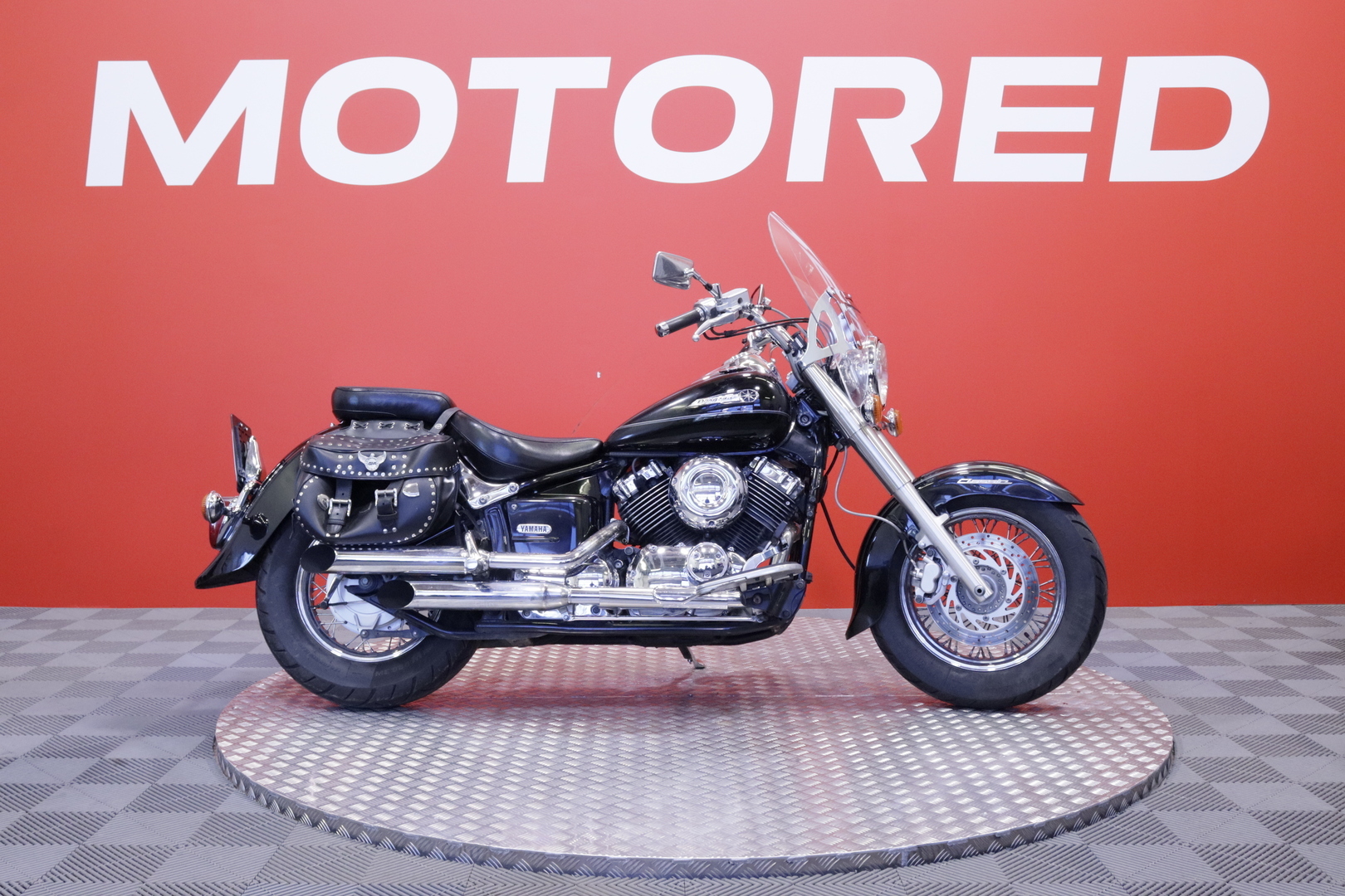 Yamaha - XVS - 650 Dragstar Classic // Suomi-pyörä / Huoltokirja / Vance & Hines / Sivulaukut // - Moottoripyörä