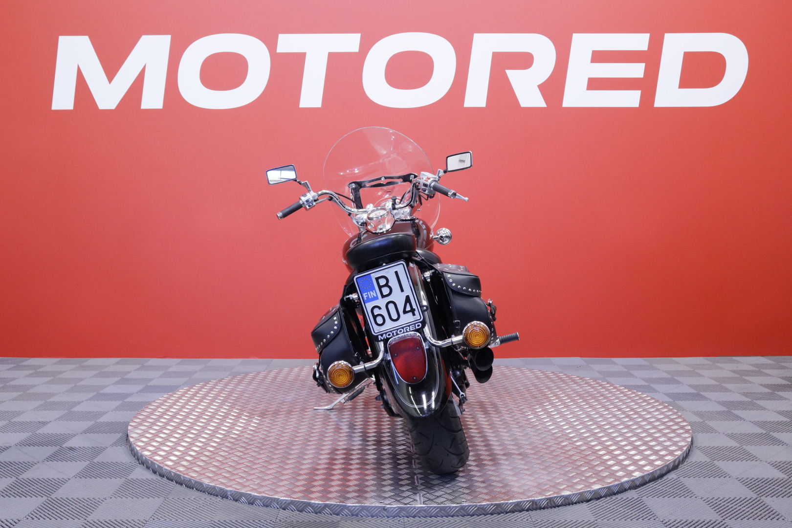 Yamaha - XVS - 650 Dragstar Classic // Suomi-pyörä / Huoltokirja / Vance & Hines / Sivulaukut // - Moottoripyörä