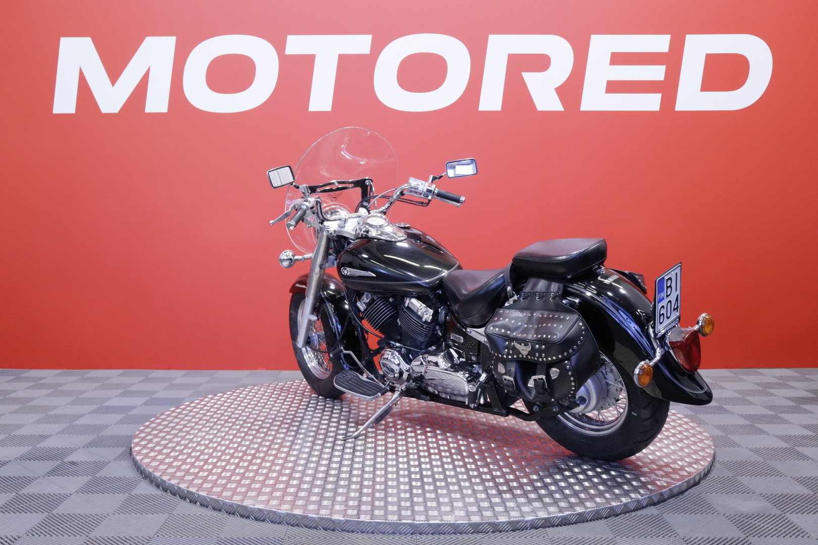 Yamaha - XVS - 650 Dragstar Classic // Suomi-pyörä / Huoltokirja / Vance & Hines / Sivulaukut // - Moottoripyörä