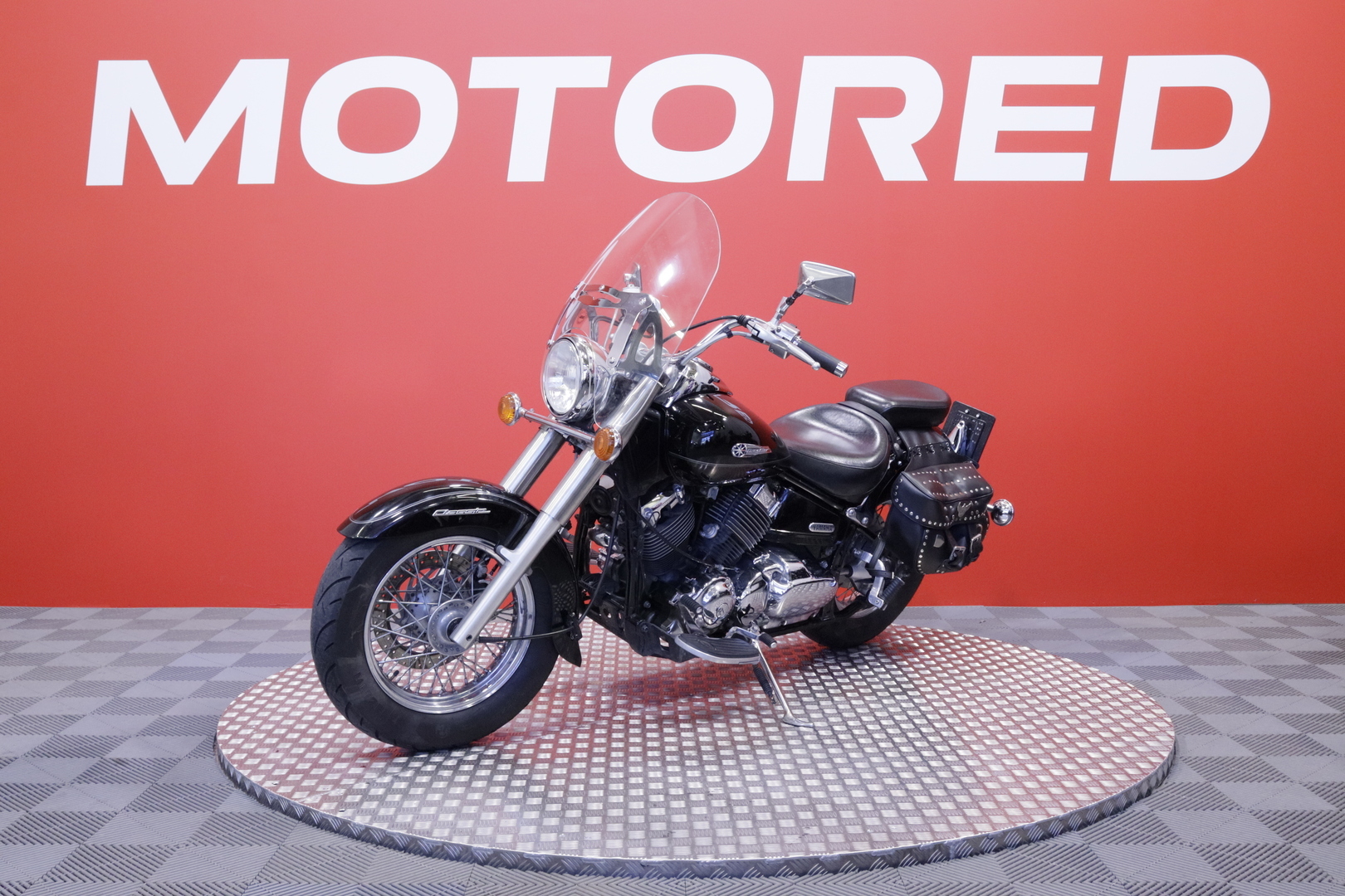 Yamaha - XVS - 650 Dragstar Classic // Suomi-pyörä / Huoltokirja / Vance & Hines / Sivulaukut // - Moottoripyörä