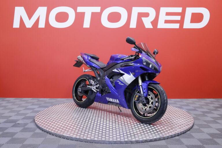 Yamaha - YZF-R1 - // Huoltokirja / Suomi-pyörä / Säädettävät kahvat / Akrapovic // - Moottoripyörä