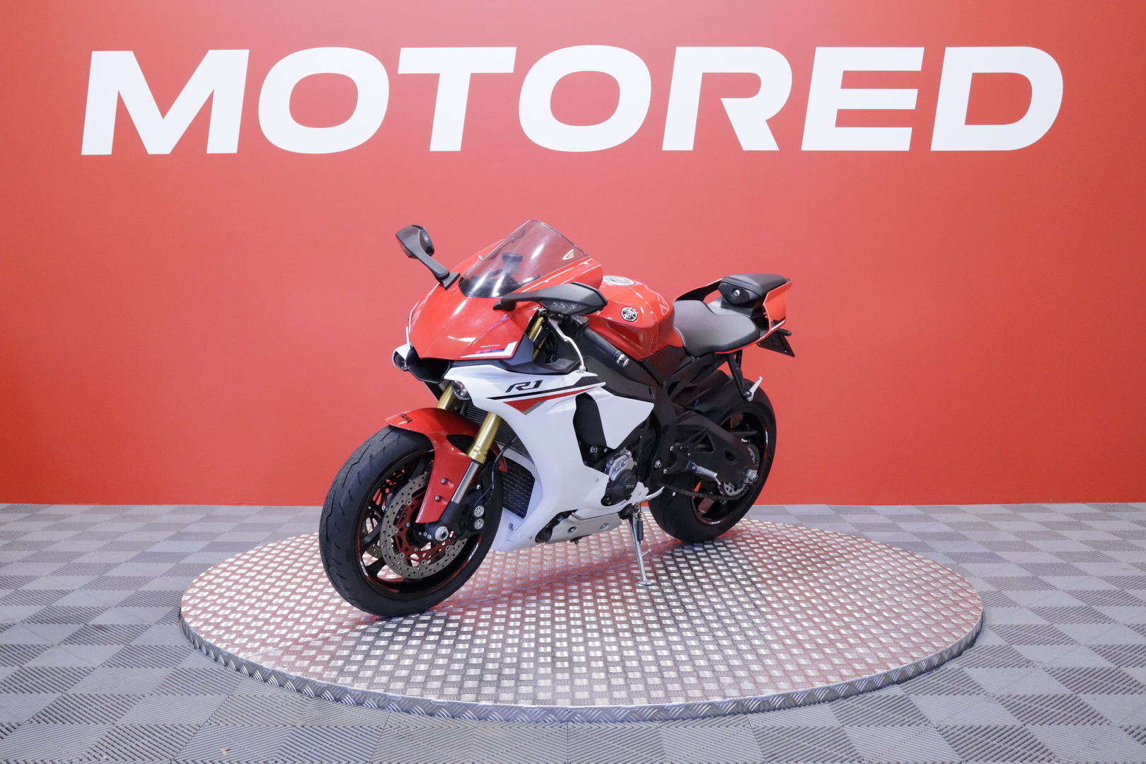 Yamaha - YZF-R1 - // Putkisto / Ohjelmoitu! / Täydellinen huoltokirja / Uudet renkaat! // - Moottoripyörä