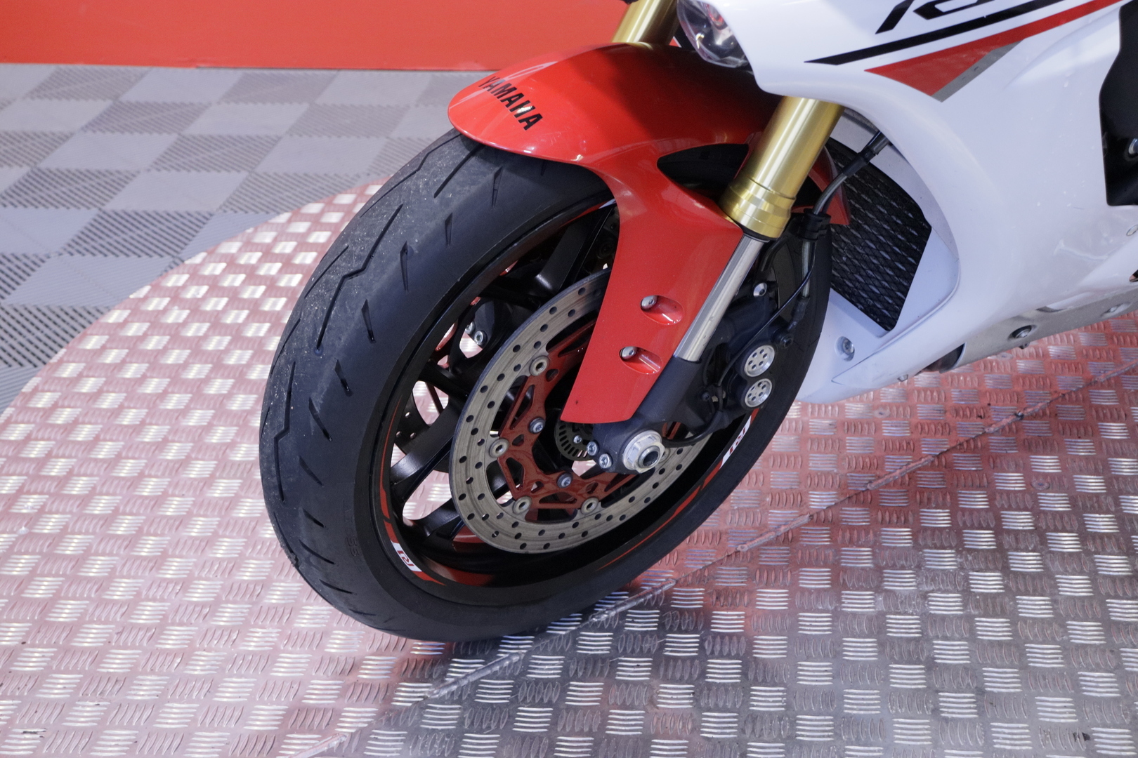 Yamaha - YZF-R1 - // Putkisto / Ohjelmoitu! / Täydellinen huoltokirja / Uudet renkaat! // - Moottoripyörä
