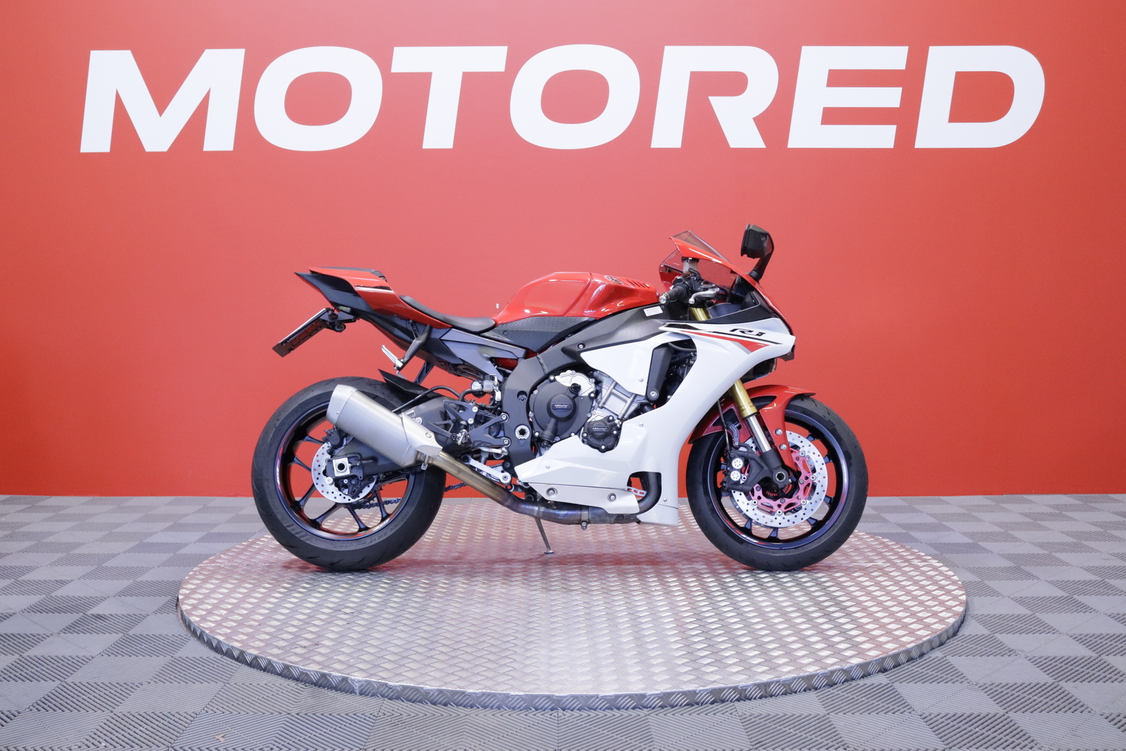 Yamaha - YZF-R1 - // Putkisto / Ohjelmoitu! / Täydellinen huoltokirja / Uudet renkaat! // - Moottoripyörä