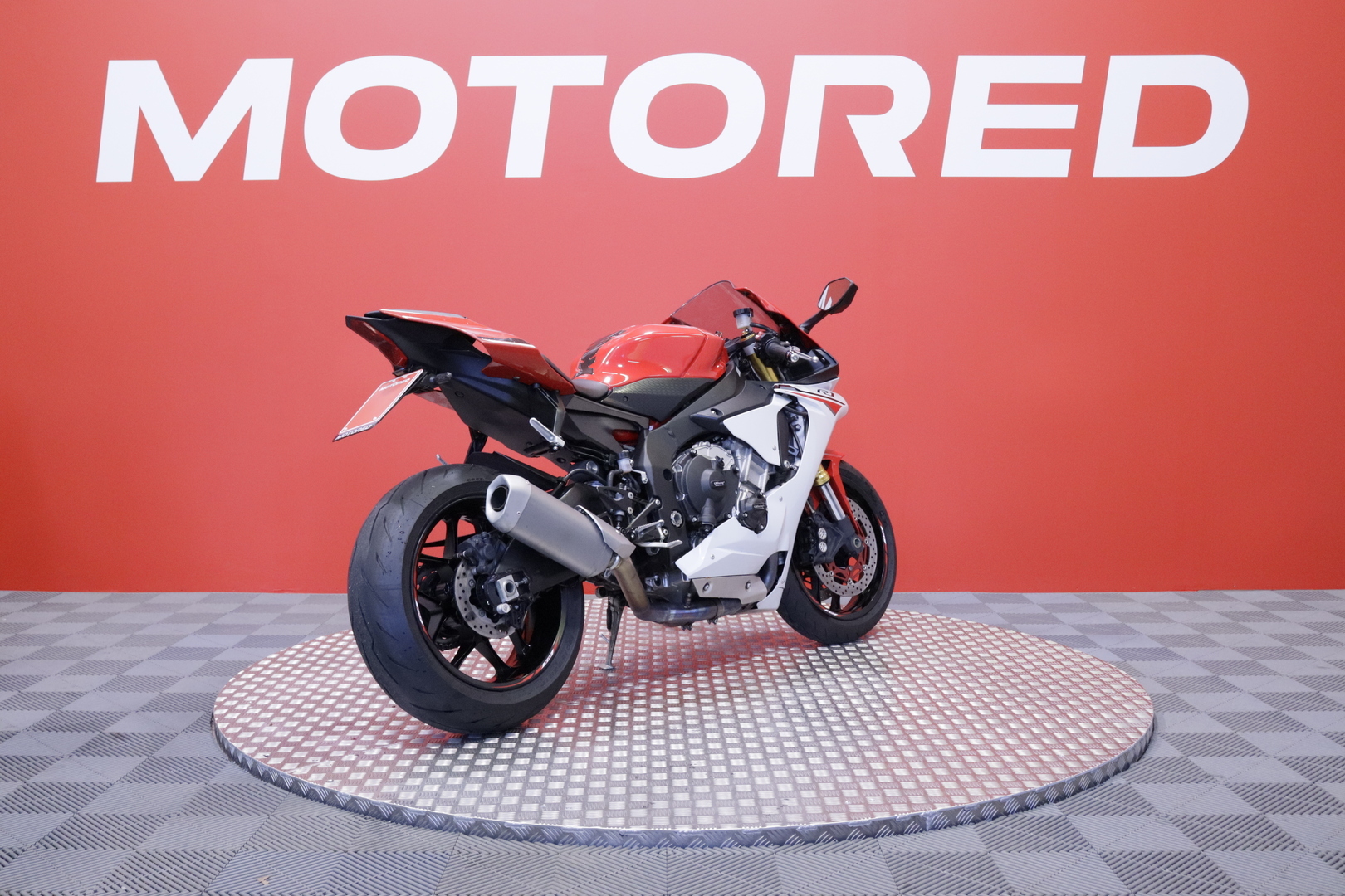 Yamaha - YZF-R1 - // Putkisto / Ohjelmoitu! / Täydellinen huoltokirja / Uudet renkaat! // - Moottoripyörä