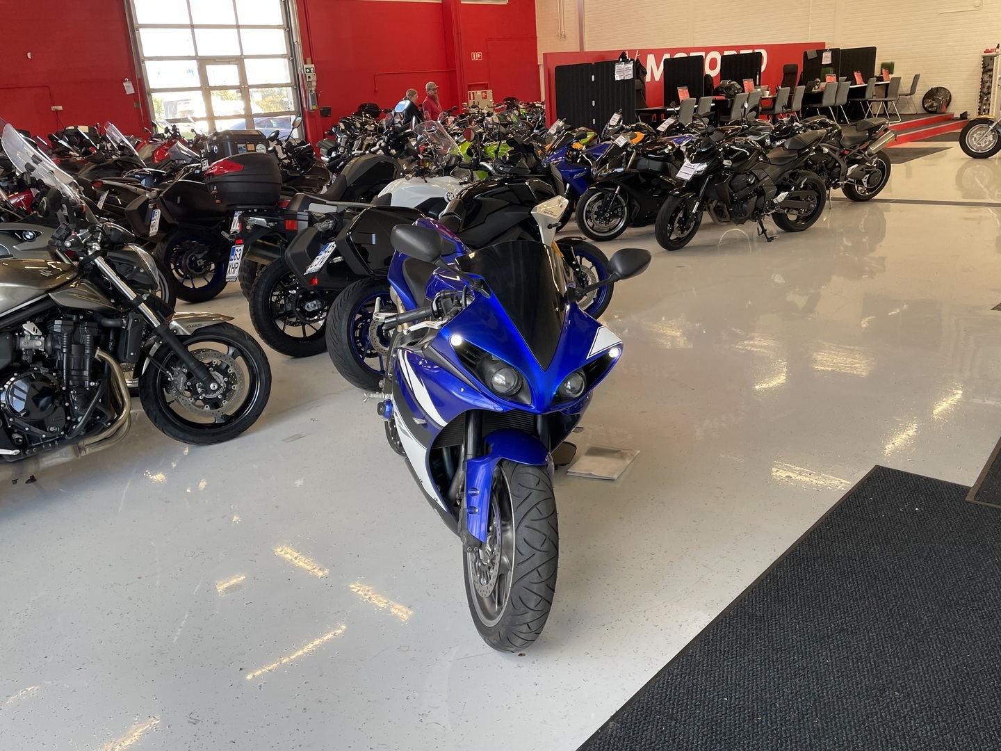 Yamaha - YZF-R1 - // Juuri saapunut! / Devil / Suomi-pyörä / Huoltokirja / Varashälytin / 3x Avaimet // - Moottoripyörä