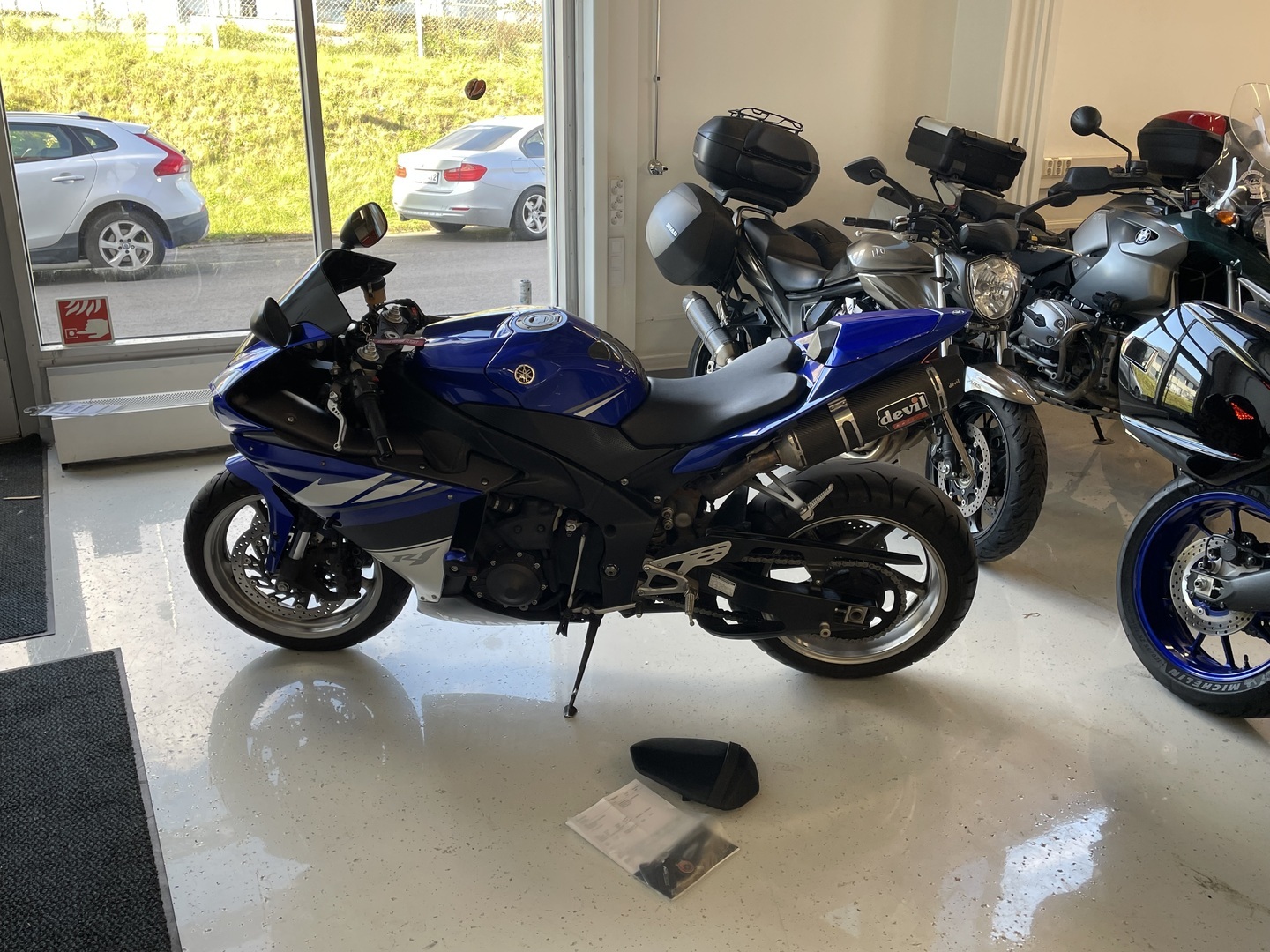 Yamaha - YZF-R1 - // Juuri saapunut! / Devil / Suomi-pyörä / Huoltokirja / Varashälytin / 3x Avaimet // - Moottoripyörä