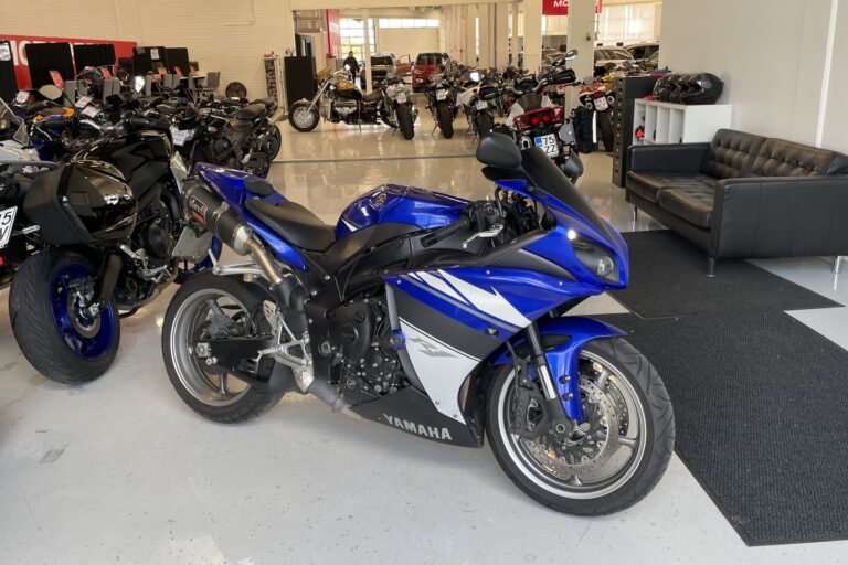 Yamaha - YZF-R1 - // Juuri saapunut! / Devil / Suomi-pyörä / Huoltokirja / Varashälytin / 3x Avaimet // - Moottoripyörä