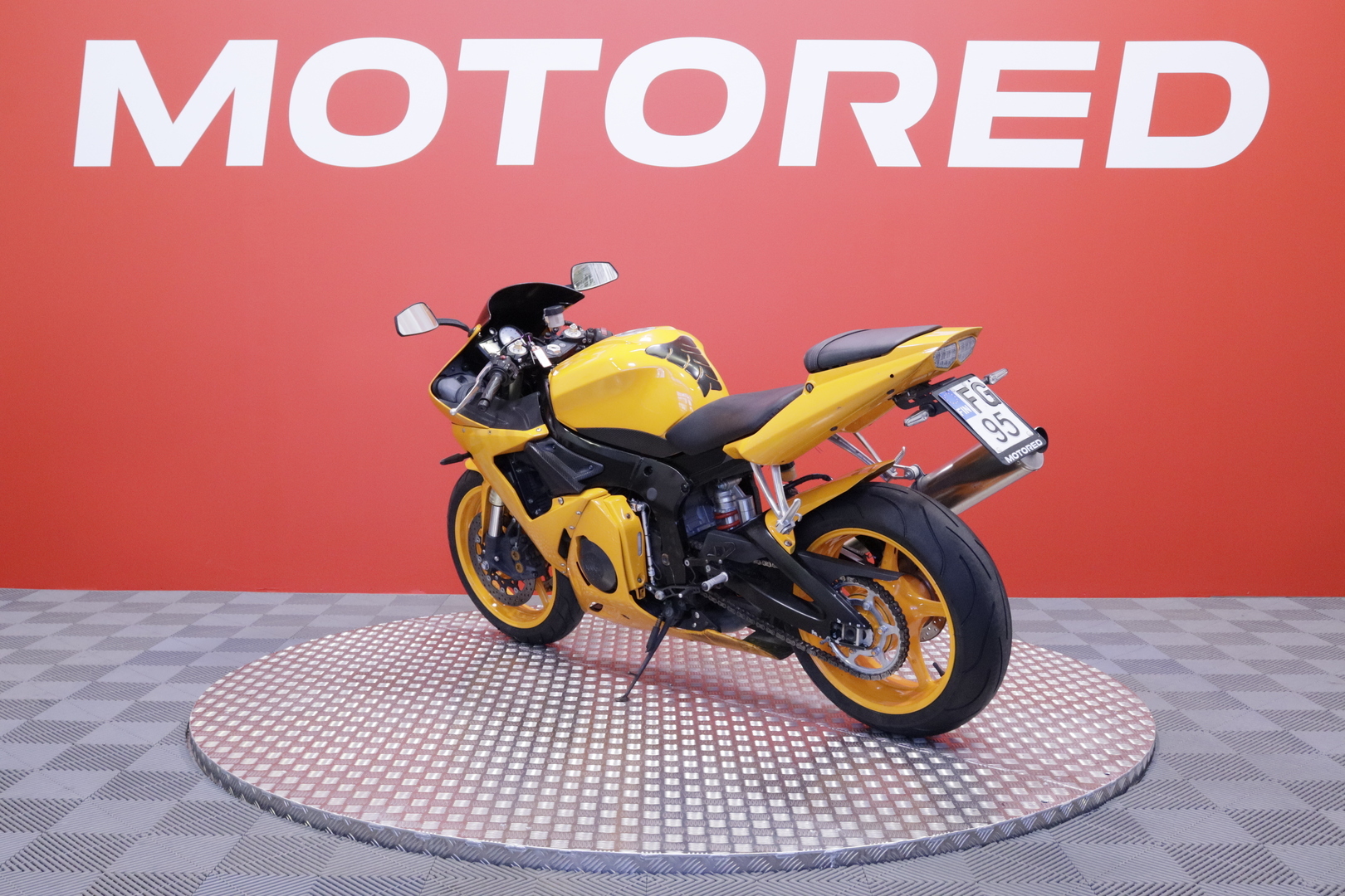 Yamaha - YZF-R6 - // Suomi-pyörä / Shifter / Leovince SBK // - Moottoripyörä