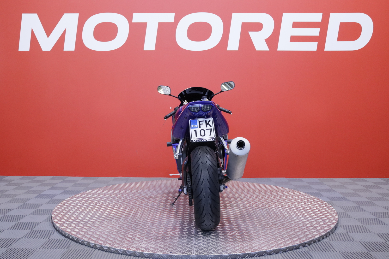 Yamaha - YZF-R6 - // Suomi-pyörä / Huoltokirja / Kaatumatapit // - Moottoripyörä