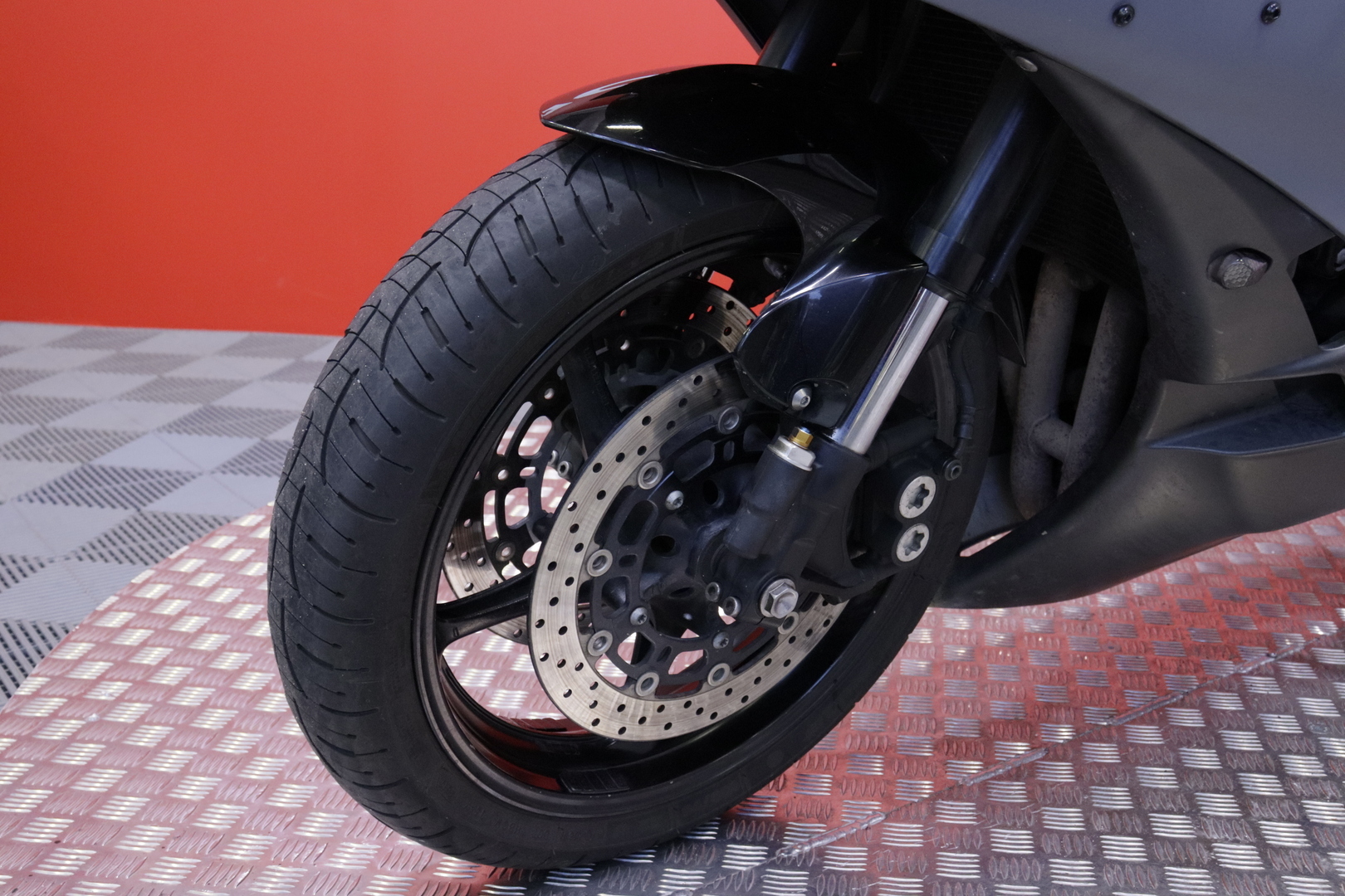 Yamaha - YZF-R6 - // 3 om. Suomipyörä / Slipari // - Moottoripyörä