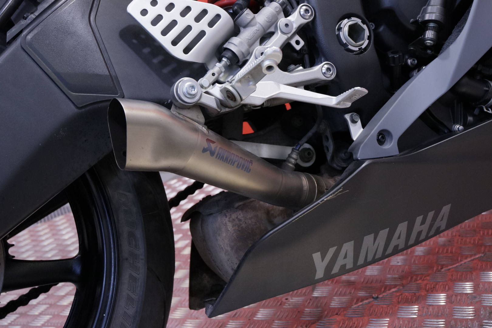 Yamaha - YZF-R6 - // 3 om. Suomipyörä / Slipari // - Moottoripyörä