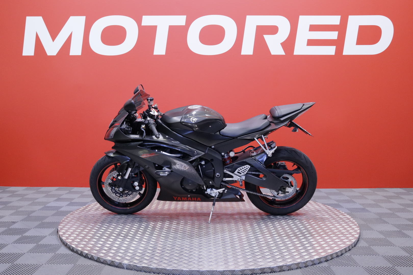 Yamaha - YZF-R6 - // Suomipyörä / Huoltokirja / SC slipari // - Moottoripyörä