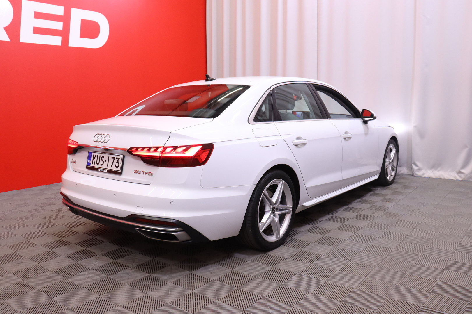 Audi - A4 - Sedan Progress 35 TFSI 110kW MHEV S tronic - Sedan