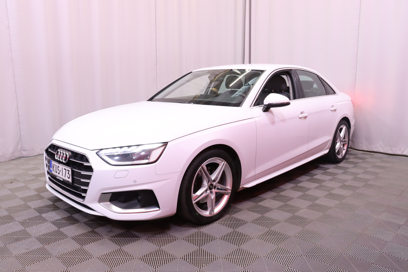 Audi - A4 - Sedan Progress 35 TFSI 110kW MHEV S tronic - Sedan