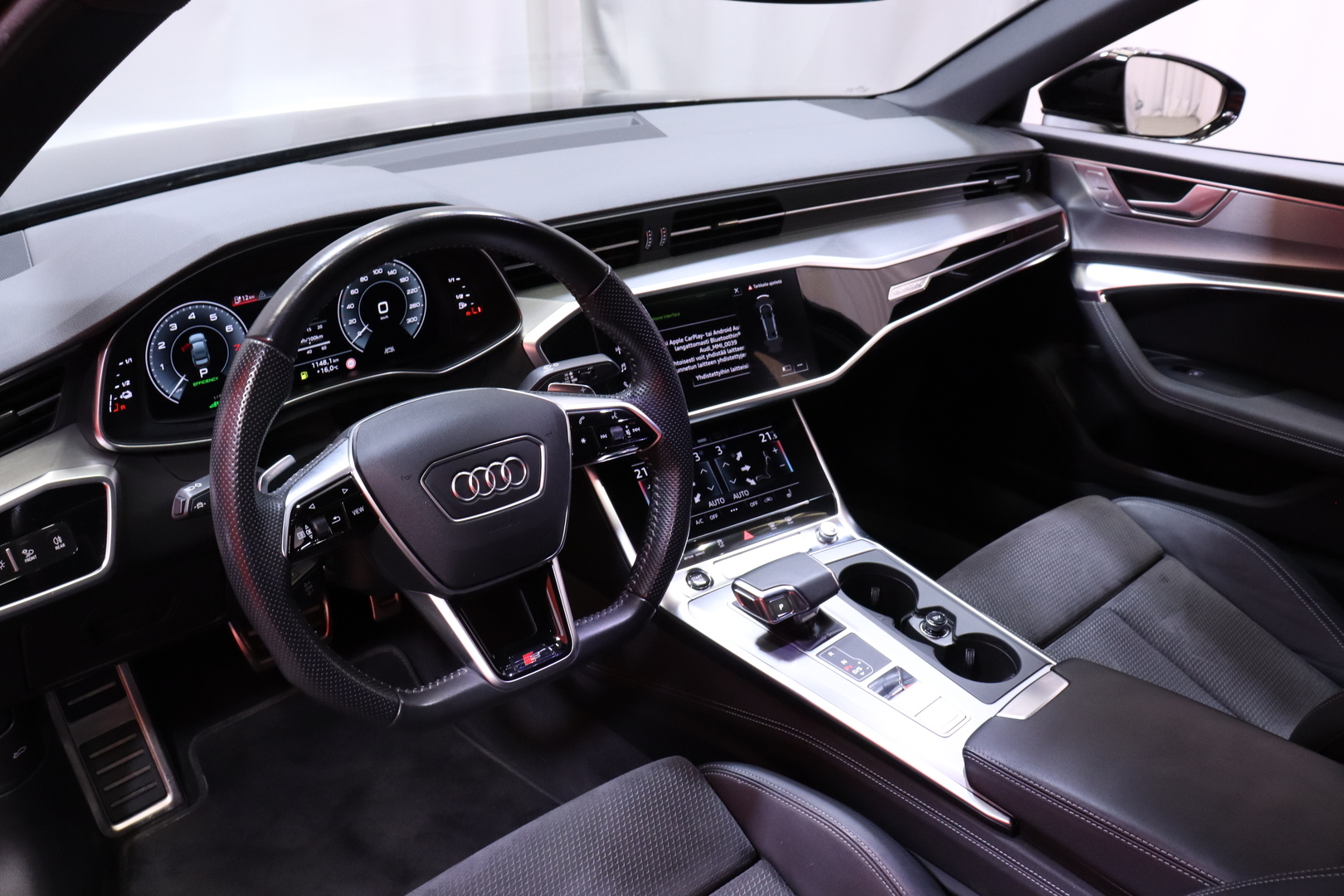 Audi - A6 - Sedan Business Sport 55 TFSI e quattro S tronic S-line - Sedan
