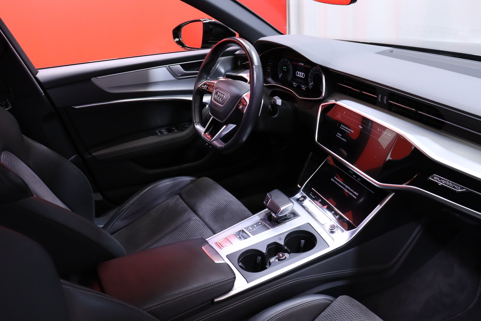 Audi - A6 - Sedan Business Sport 55 TFSI e quattro S tronic S-line - Sedan
