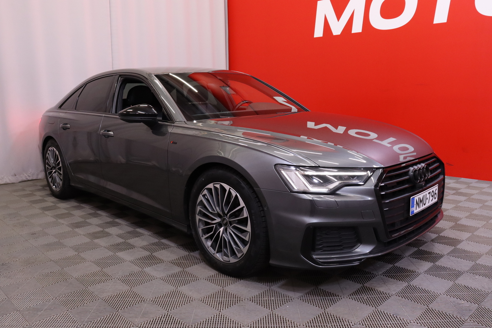 Audi - A6 - Sedan Business Sport 55 TFSI e quattro S tronic S-line - Sedan