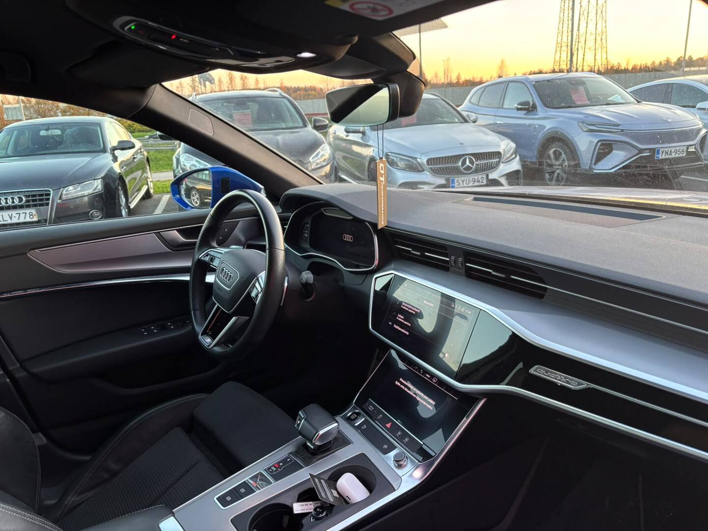 Audi - A6 - A6 55 TFSi S-Line - Sedan