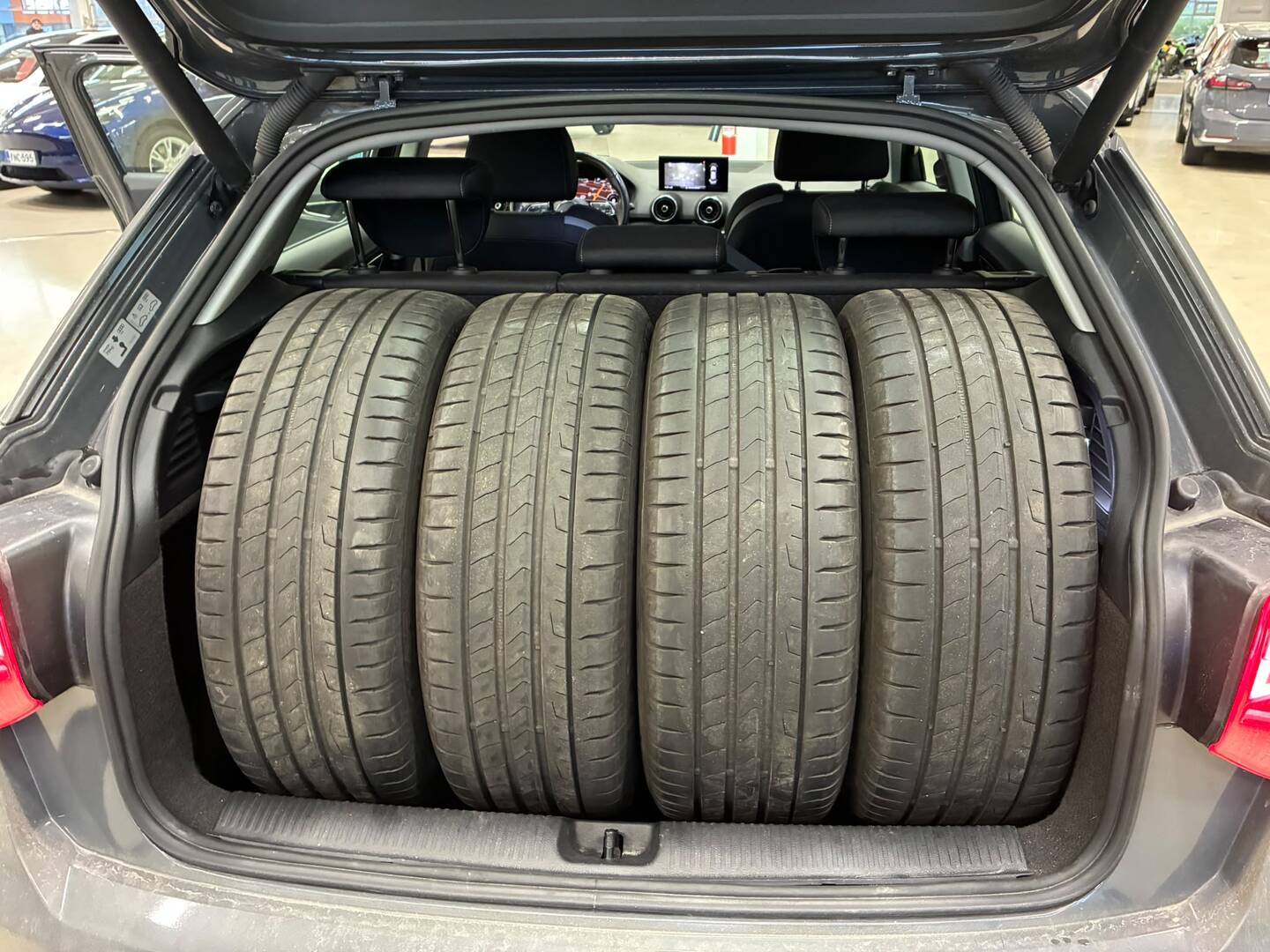 Audi - Q2 - Business 1,4 TFSI COD 110 kw S Tronic - Farmari