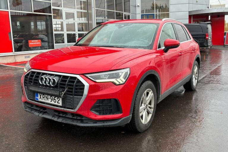 Audi - Q3 - Business 45 TFSI e 180 kW S tronic - Maastoauto