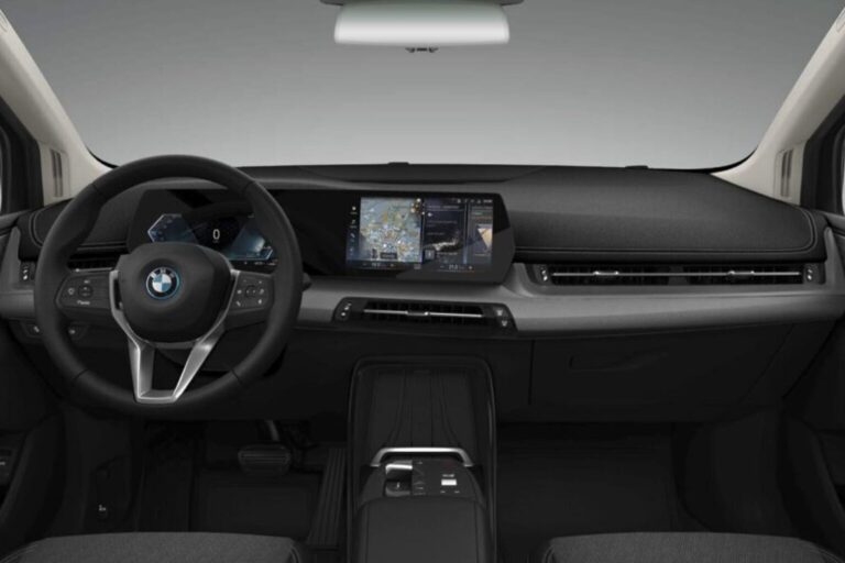 BMW 225