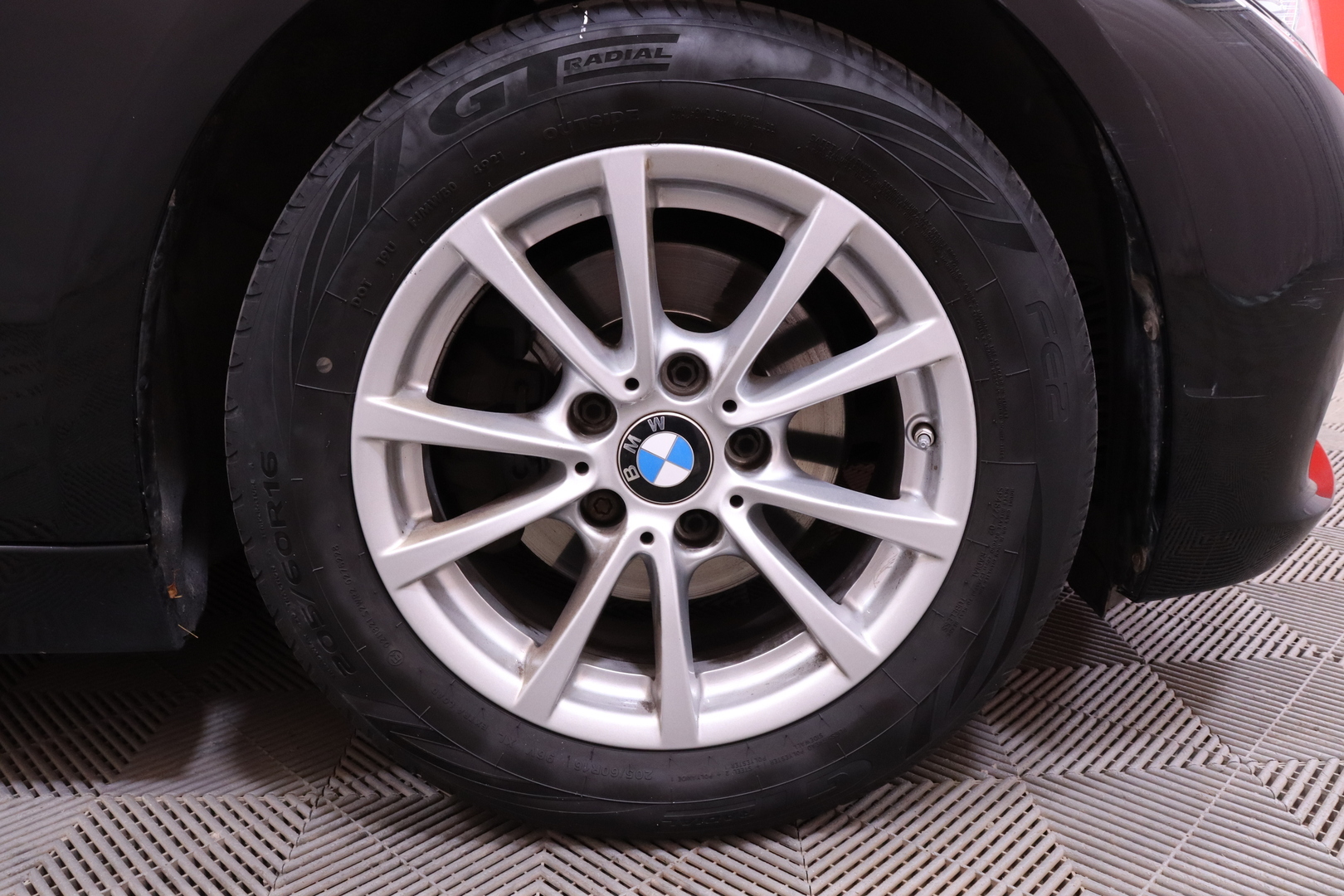 BMW - 318 - F30 Sedan 318i A Business Exclusive - Sedan
