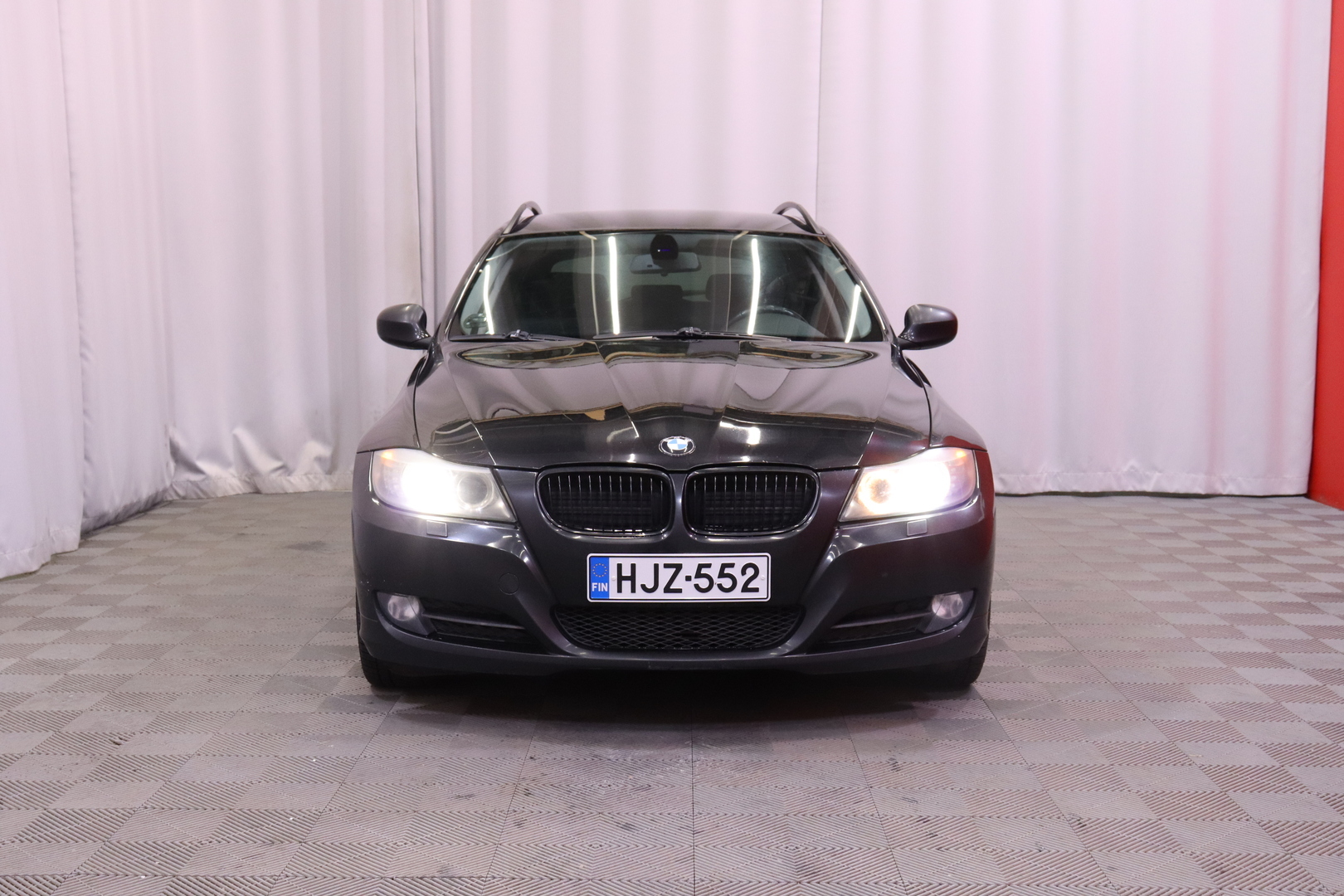 BMW - 318 - E91 Touring 318d A Business - Farmari