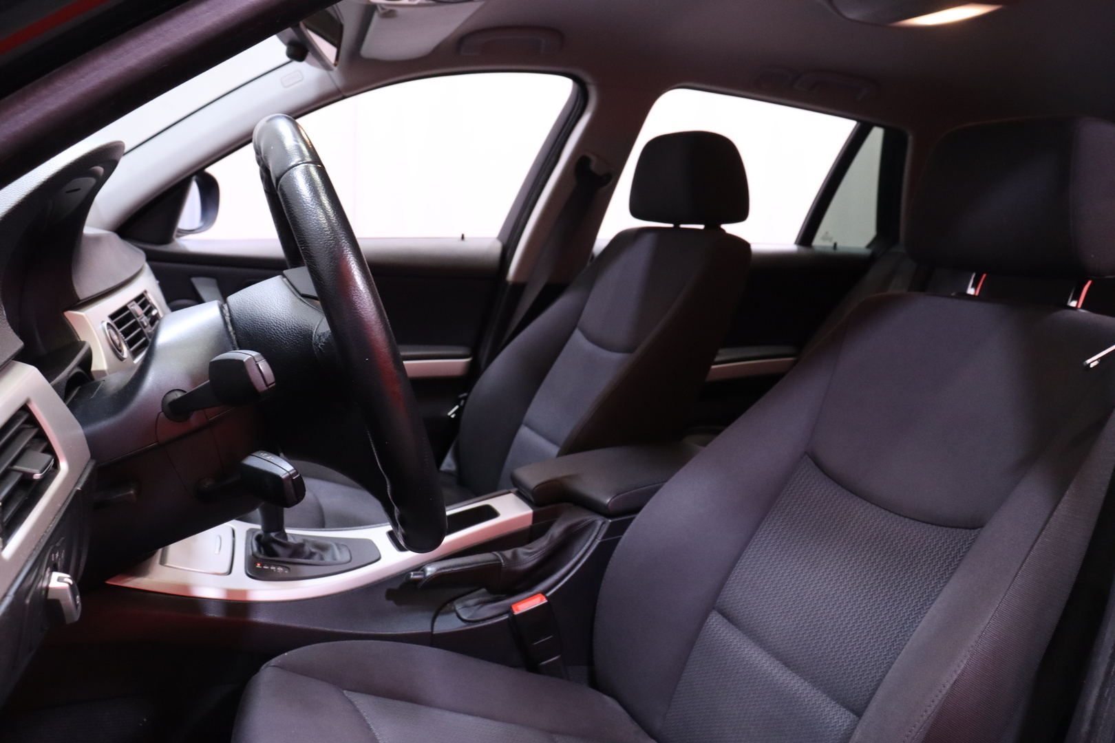 BMW - 318 - E91 Touring 318d A Business - Farmari
