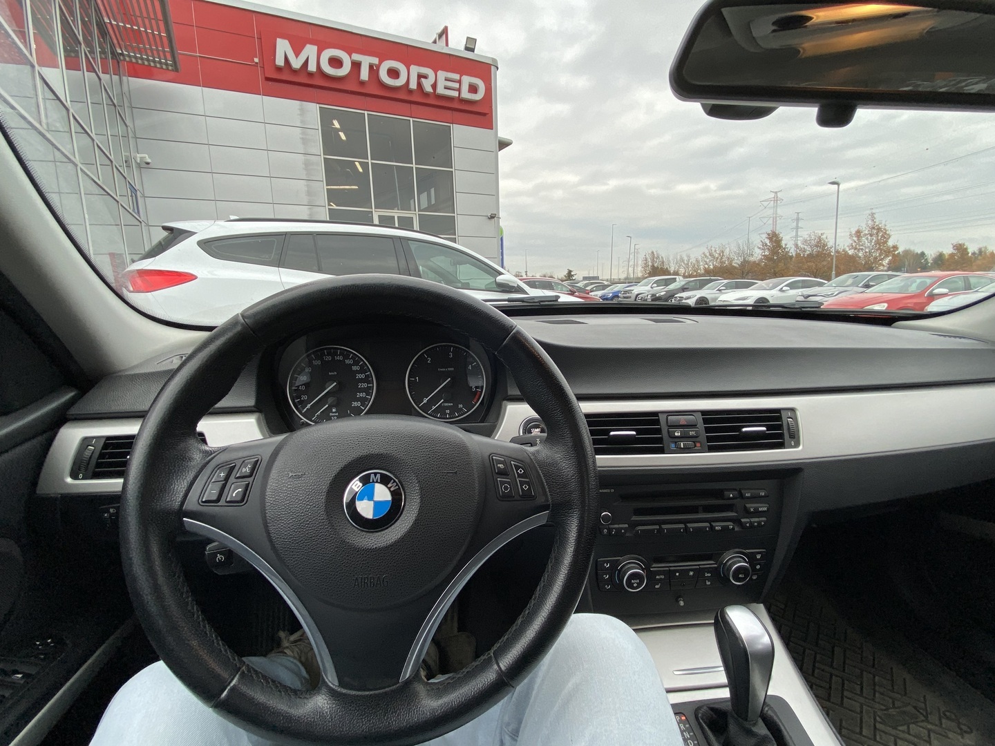 BMW - 318 - E90 Sedan 318d A Business Comfort - Sedan