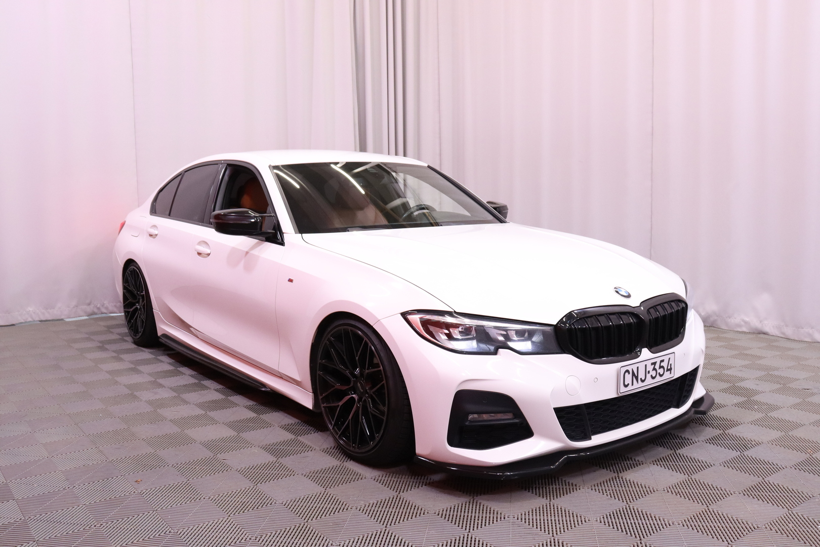 BMW - 320 - G20 Sedan 320d A xDrive Launch Edition M Sport - Sedan
