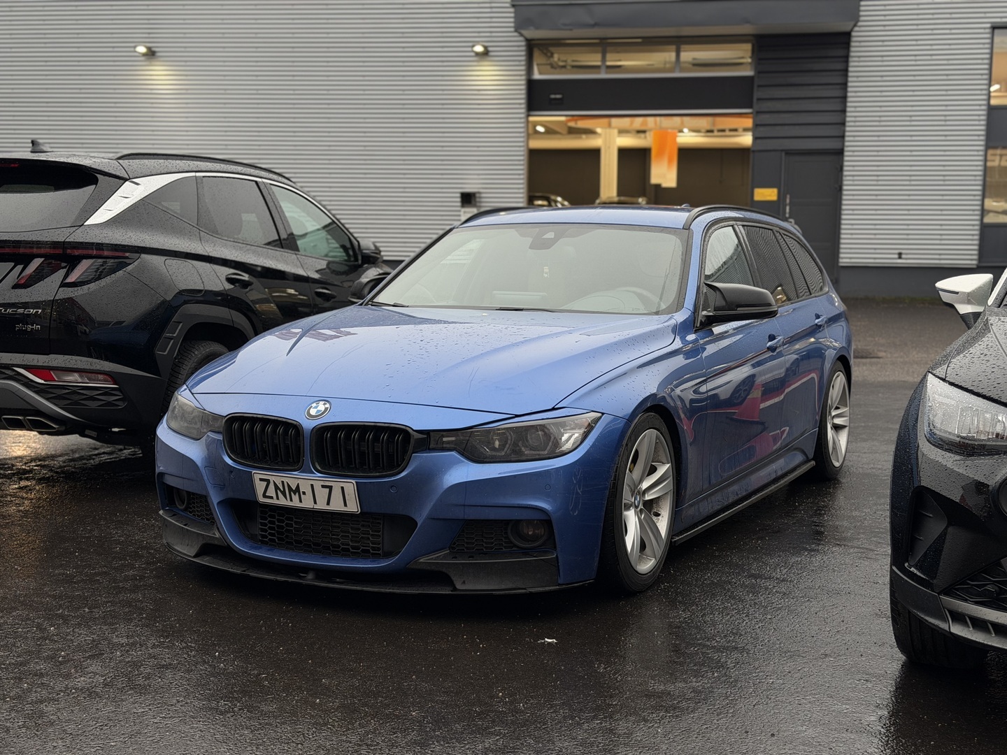 BMW - 320 - 320d xDRIVE Farmari (AC) 4ov 1995cm3 A - Farmari