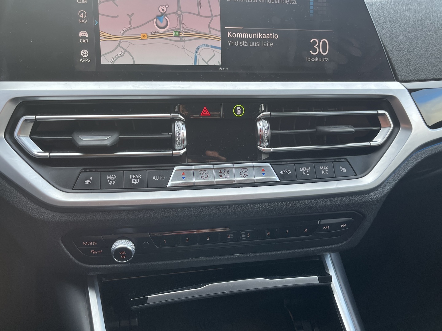 BMW - 330 - G20 Sedan 330e iPerformance Launch Edition Sport - Sedan