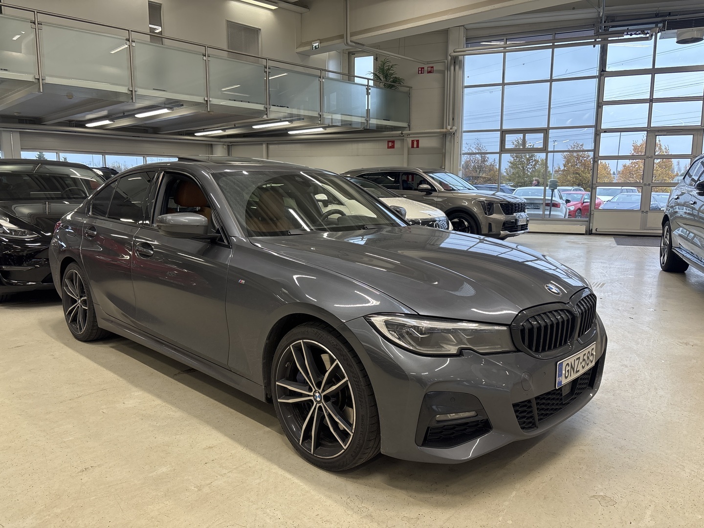 BMW - 330 - G20 Sedan 330e iPerformance Launch Edition M Sport - Sedan