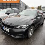 BMW - 330 - G21 Touring 330e xDrive A Charged Edition Sport - Farmari