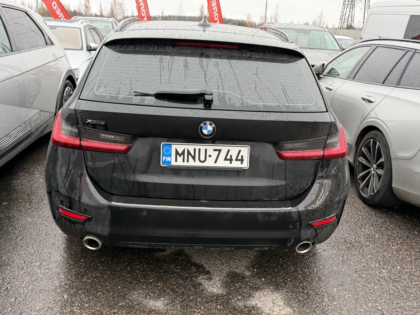 BMW - 330 - G21 Touring 330e xDrive A Charged Edition Sport - Farmari